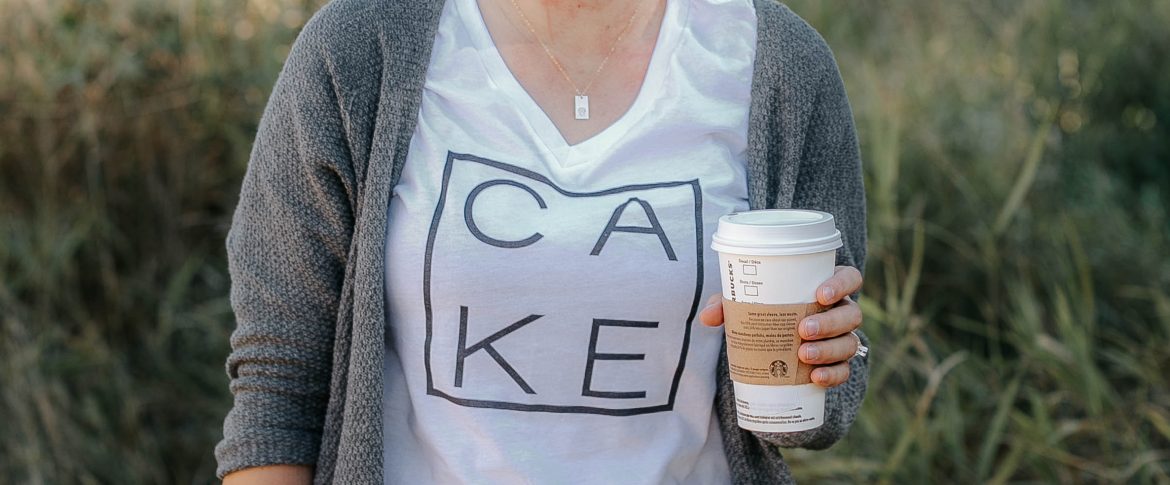 Casual Mom Style // Coffee and a Graphic Tee