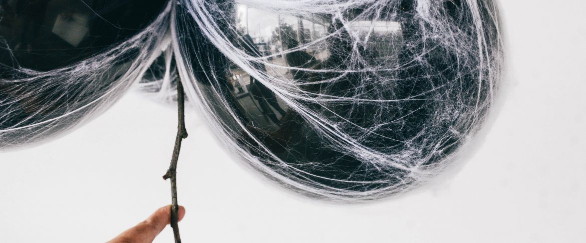 DIY Spooky Spiderweb Balloons