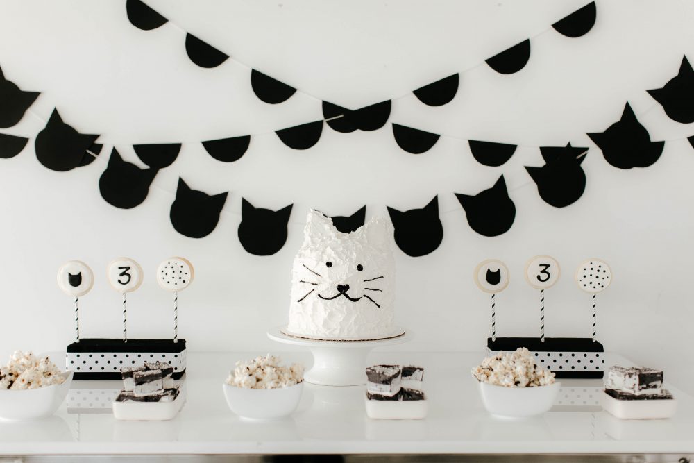Black and White Party - Black and White Cakes