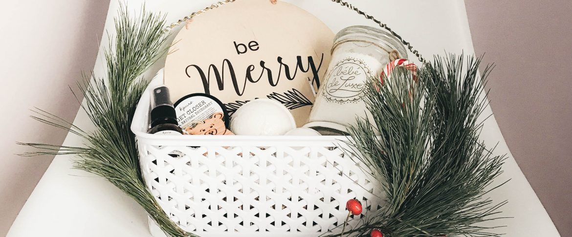 DIY Holiday Gift Basket for the Family Gathering Host/ess