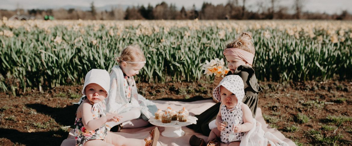 Kid's Spring Style | Picnic in the Daffodil Field