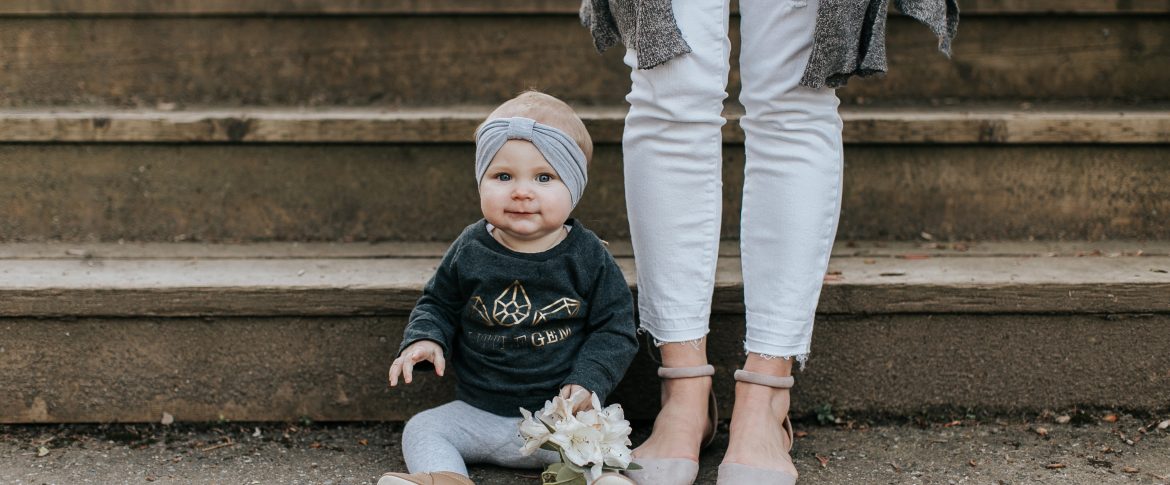 Spring Summer Style | Hunni Style Post and Little Gem Shirt by Little and Lively View More: http://juliechristinephotos.pass.us/codi-lynn-3