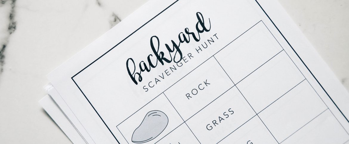 Backyard Scavenger Hunt Free Printable | Perfect for birthday partys, events or everyday.