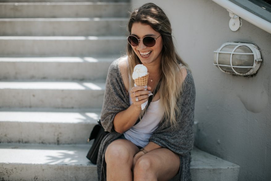 Summer Bucket List and Summer Bag Checklist including Women's sunglasses