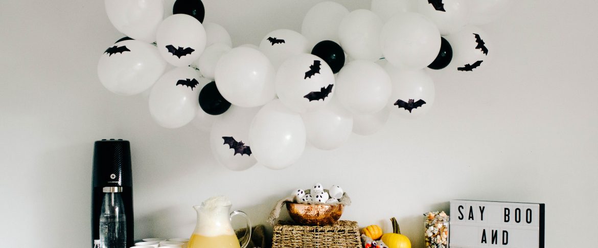Orange Sherbet Halloween Drink Recipe | DIY Halloween Party decor and recipe ideas (36 of 163)