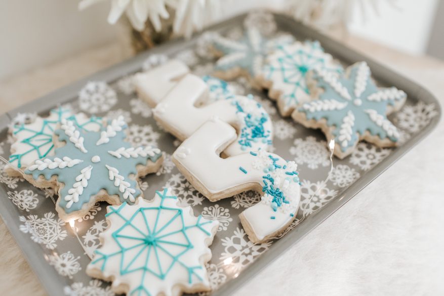 Frozen Themed Birthday Party Decorations and Ideas