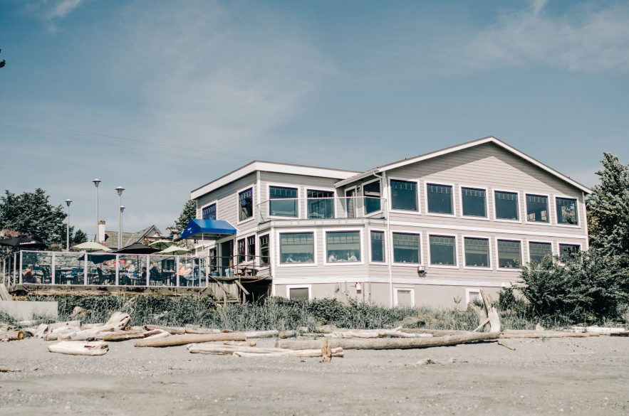 The Beach House Restaurant on Cordova Bay | 10 Things to do in Victoira BC