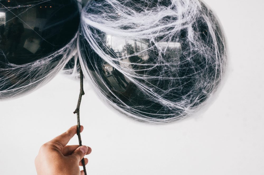 DIY Spooky Spiderweb Balloons