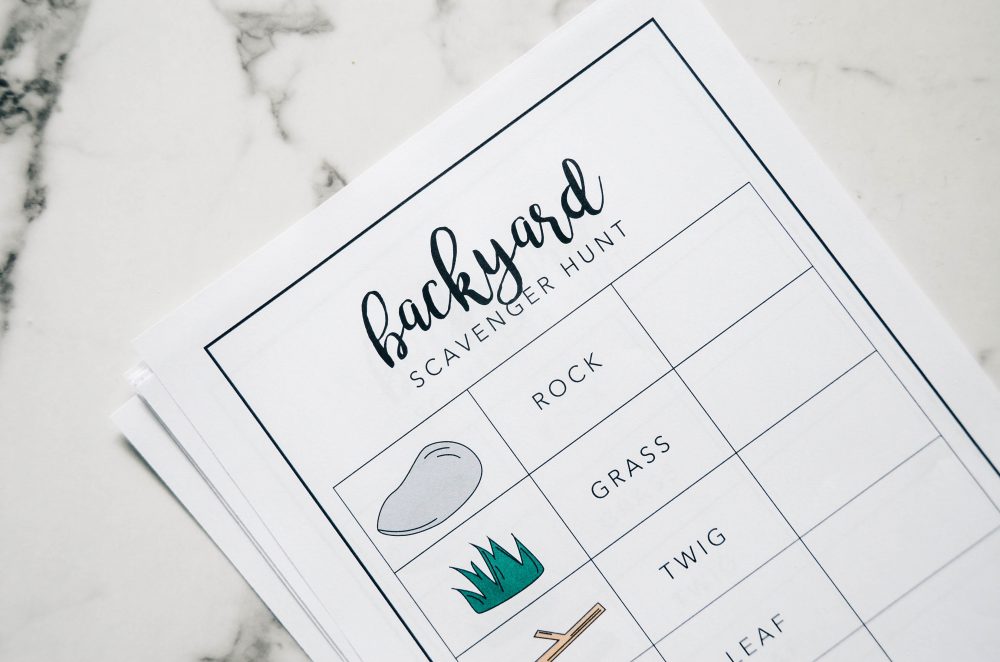 Backyard Scavenger Hunt Free Printable | Perfect for birthday partys, events or everyday.